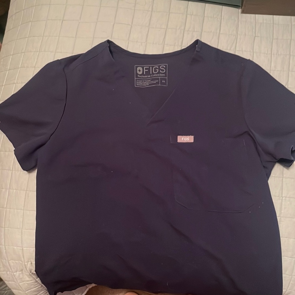 Figs Catarina™ One-Pocket Scrub Top - Navy XS (Second posting)